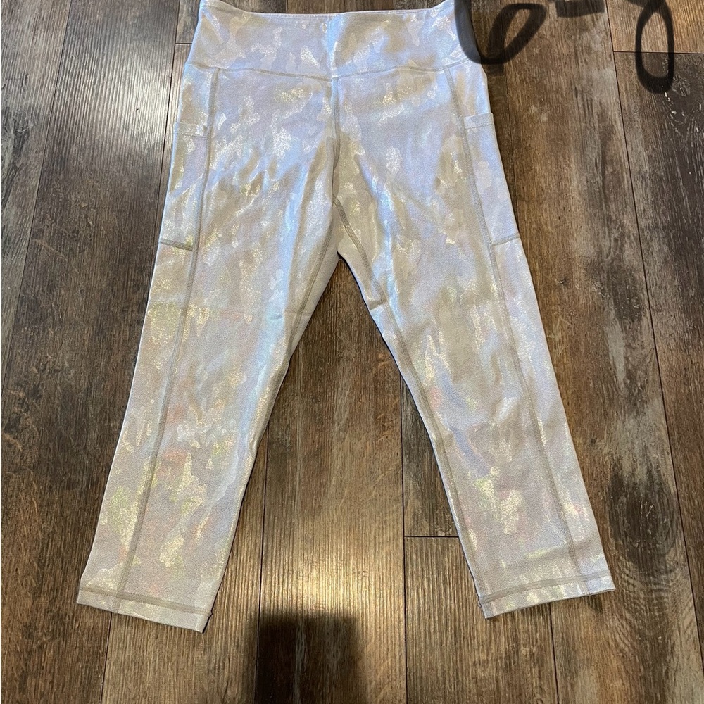 Zyia camo Shimmering Leggings cropped